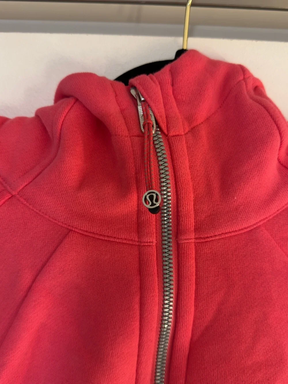 Women’s cropped pink Scuba Zip-Up Jacket